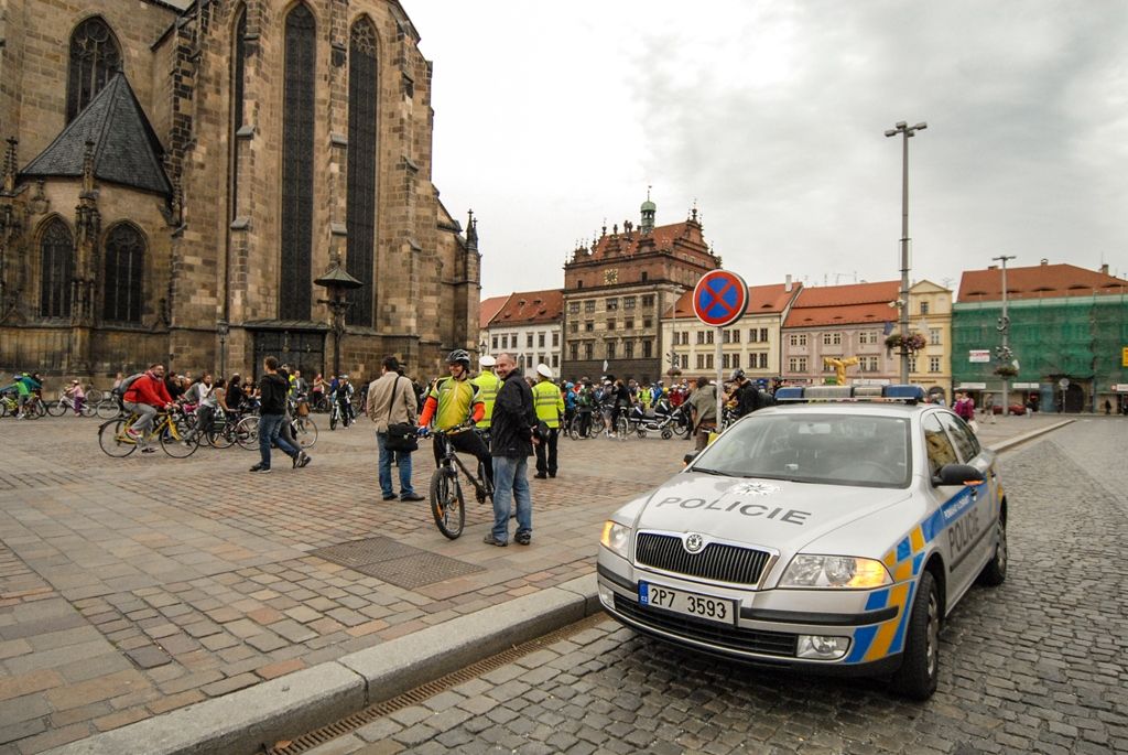 Několik stovek účastníků, včetně náměstků primátora Pavla Kotase a Petra Náhlíka, se v úterý 22. září 2015 zapojilo do Velké plzeňské podzimní cyklojízdy. Tu pořádala iniciativa Plzeň na kole, symbolicky vybrala datum spojené s oslavou Světového dne bez aut.