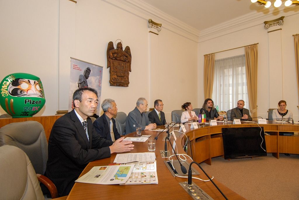 Plzeň slaví čtvrtstoletí partnerství s Takasaki - tisková konference