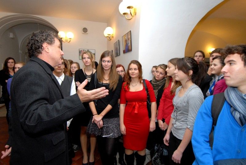 Za přítomnosti peruánské velvyslankyně Maríi Susany Landaveri Porturas se dnes (4.11.2011) odpoledne v obřadní síni plzeňské radnice uskutečnilo slavnostní vyhlášení vítězů Ceny republiky Peru. Ceremoniálu se za město v zastoupení pana primátora zúčastnil radní Jiří Kuthan.