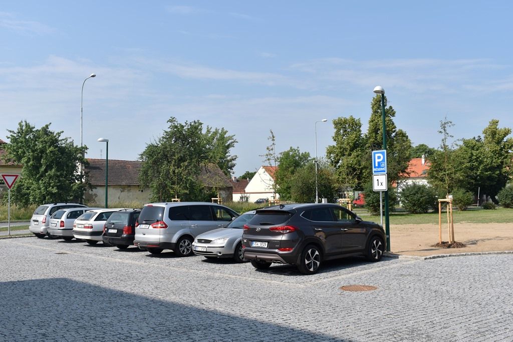 Křimice mají nové Zámecké náměstí a Tlumenou ulici (foto: A. Jarošová, 6.6.2018)