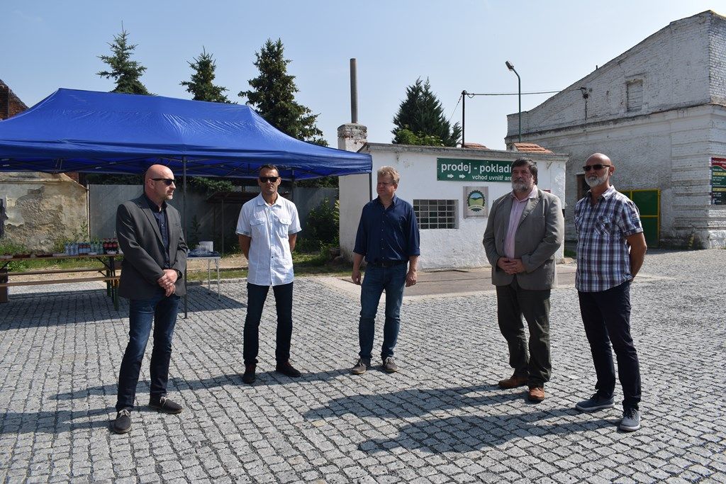 Křimice mají nové Zámecké náměstí a Tlumenou ulici (foto: A. Jarošová, 6.6.2018)