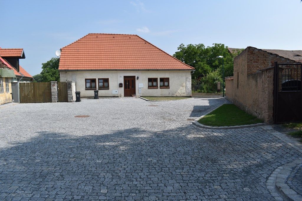 Křimice mají nové Zámecké náměstí a Tlumenou ulici (foto: A. Jarošová, 6.6.2018)