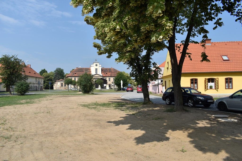Křimice mají nové Zámecké náměstí a Tlumenou ulici (foto: A. Jarošová, 6.6.2018)
