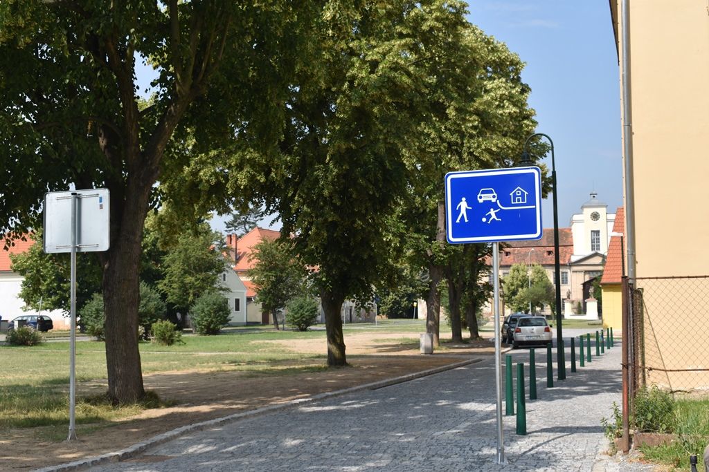 Křimice mají nové Zámecké náměstí a Tlumenou ulici (foto: A. Jarošová, 6.6.2018)