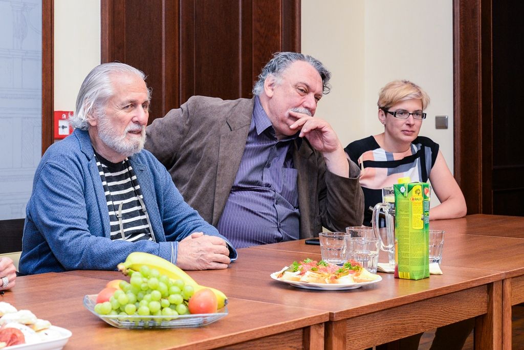 Architekt Richard Saul Wurman si na radnici převzal Cenu Ladislava Sutnara (foto: M. Pecuch, 12.6.2018)