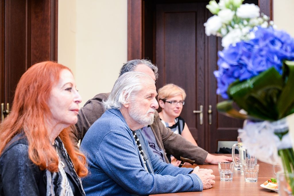 Architekt Richard Saul Wurman si na radnici převzal Cenu Ladislava Sutnara (foto: M. Pecuch, 12.6.2018)