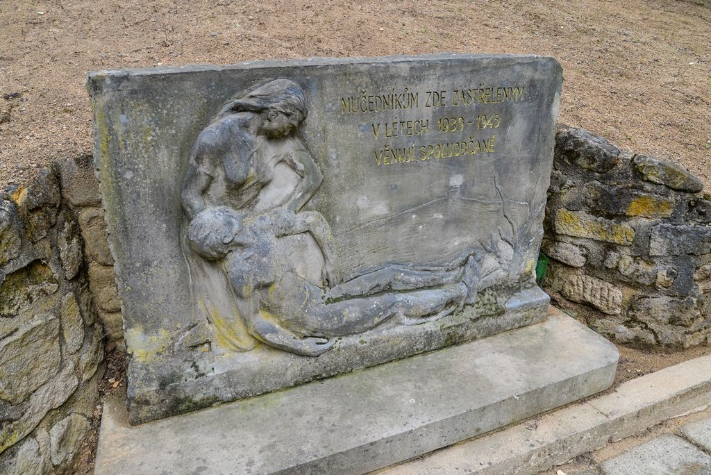 Připomenutí obětí heydrichiády (foto: M. Pecuch, 14.6.2018)