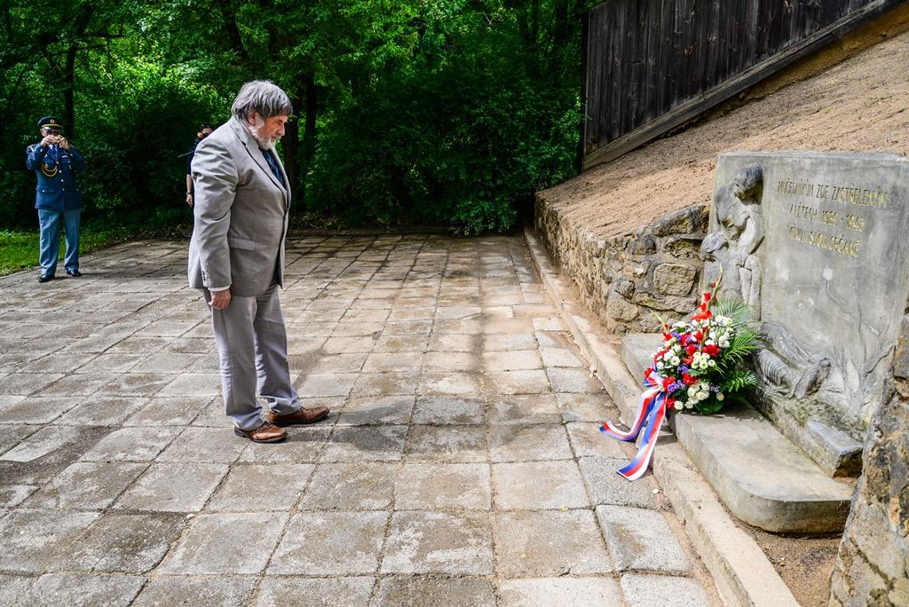 Připomenutí obětí heydrichiády (foto: M. Pecuch, 14.6.2018)