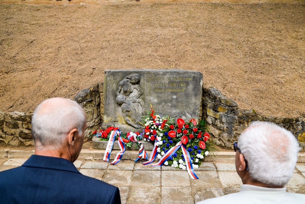 Připomenutí obětí heydrichiády (foto: M. Pecuch, 14.6.2018)