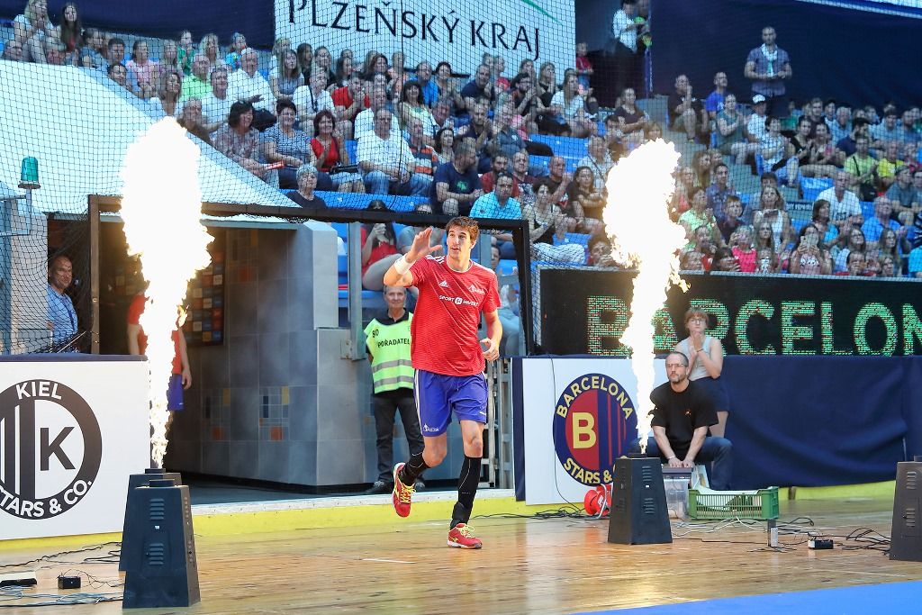 Filip Jícha se v Plzni loučil se svou sportovní kariérou, a s ním více než pět tisíc fanoušků (foto: 16.6.2018)