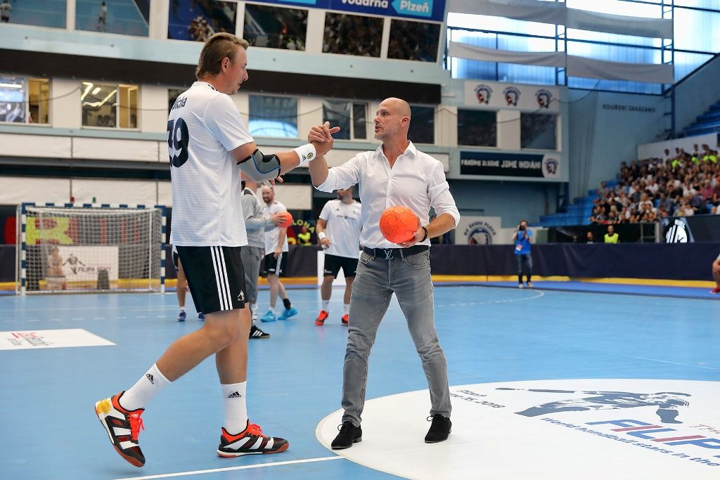 Filip Jícha se v Plzni loučil se svou sportovní kariérou, a s ním více než pět tisíc fanoušků (foto: 16.6.2018)