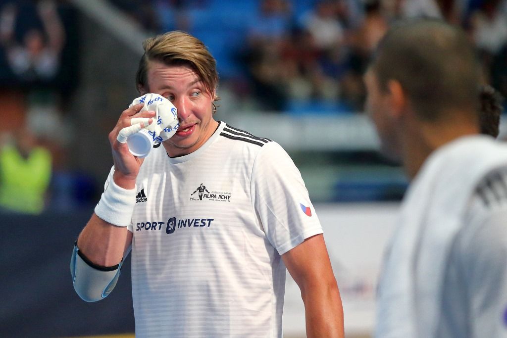 Filip Jícha se v Plzni loučil se svou sportovní kariérou, a s ním více než pět tisíc fanoušků (foto: 16.6.2018)