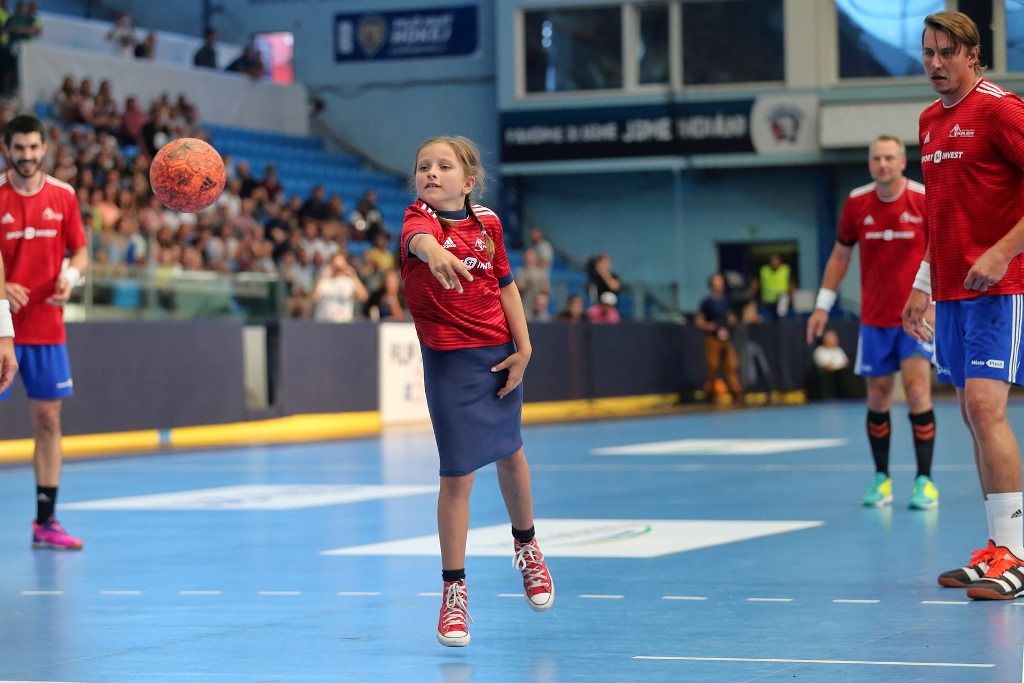 Filip Jícha se v Plzni loučil se svou sportovní kariérou, a s ním více než pět tisíc fanoušků (foto: 16.6.2018)