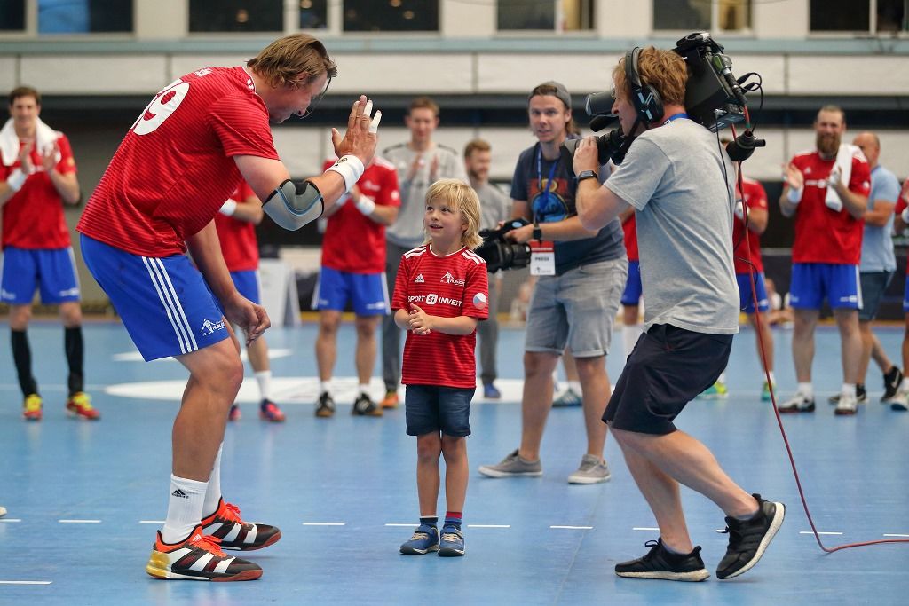 Filip Jícha se v Plzni loučil se svou sportovní kariérou, a s ním více než pět tisíc fanoušků (foto: 16.6.2018)