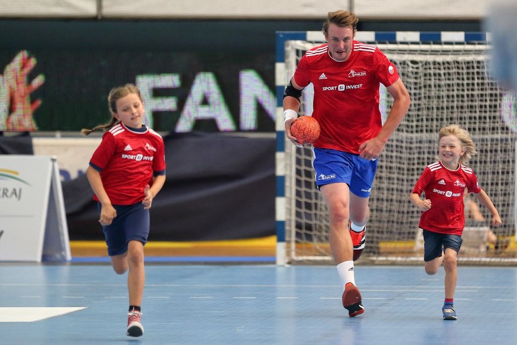 Filip Jícha se v Plzni loučil se svou sportovní kariérou, a s ním více než pět tisíc fanoušků (foto: 16.6.2018)