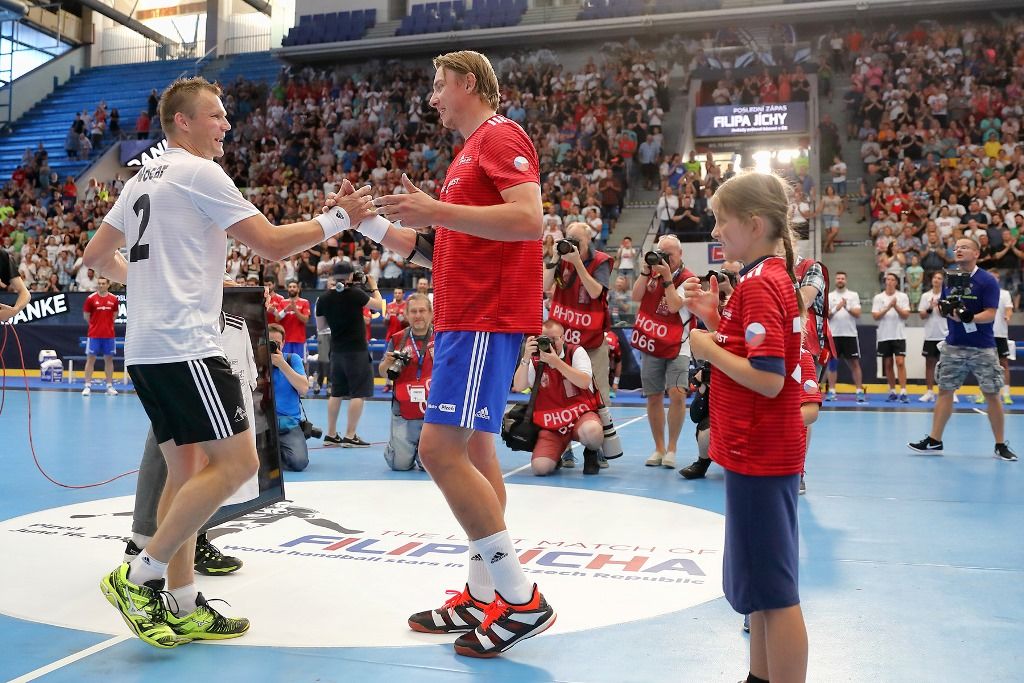 Filip Jícha se v Plzni loučil se svou sportovní kariérou, a s ním více než pět tisíc fanoušků (foto: 16.6.2018)