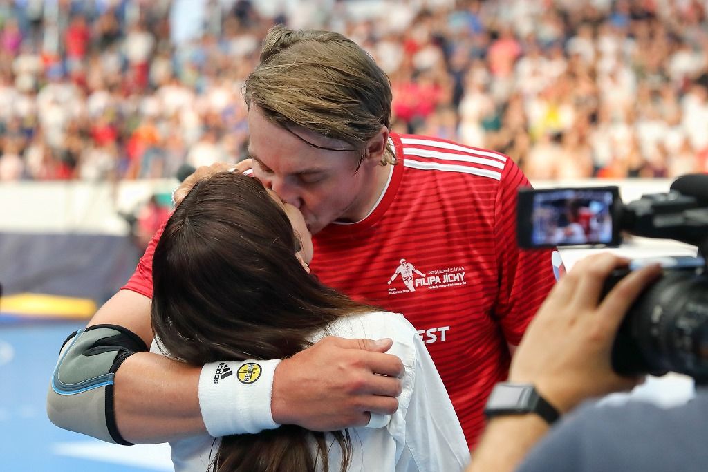 Filip Jícha se v Plzni loučil se svou sportovní kariérou, a s ním více než pět tisíc fanoušků (foto: 16.6.2018)