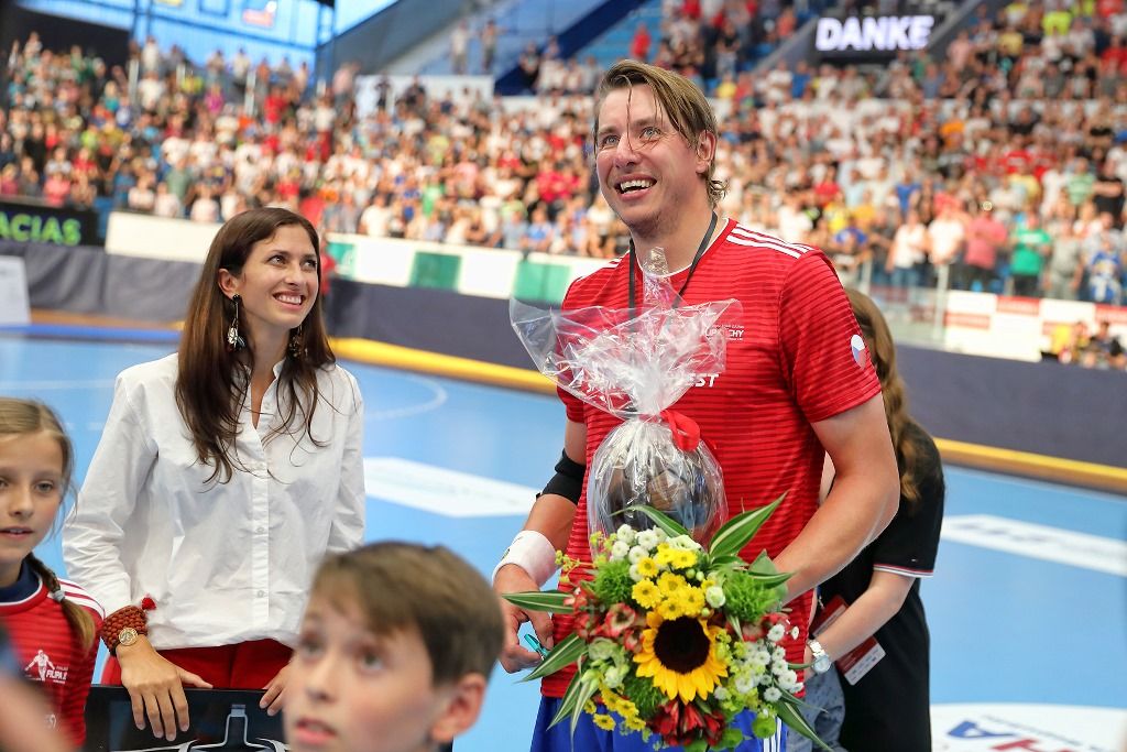 Filip Jícha se v Plzni loučil se svou sportovní kariérou, a s ním více než pět tisíc fanoušků (foto: 16.6.2018)