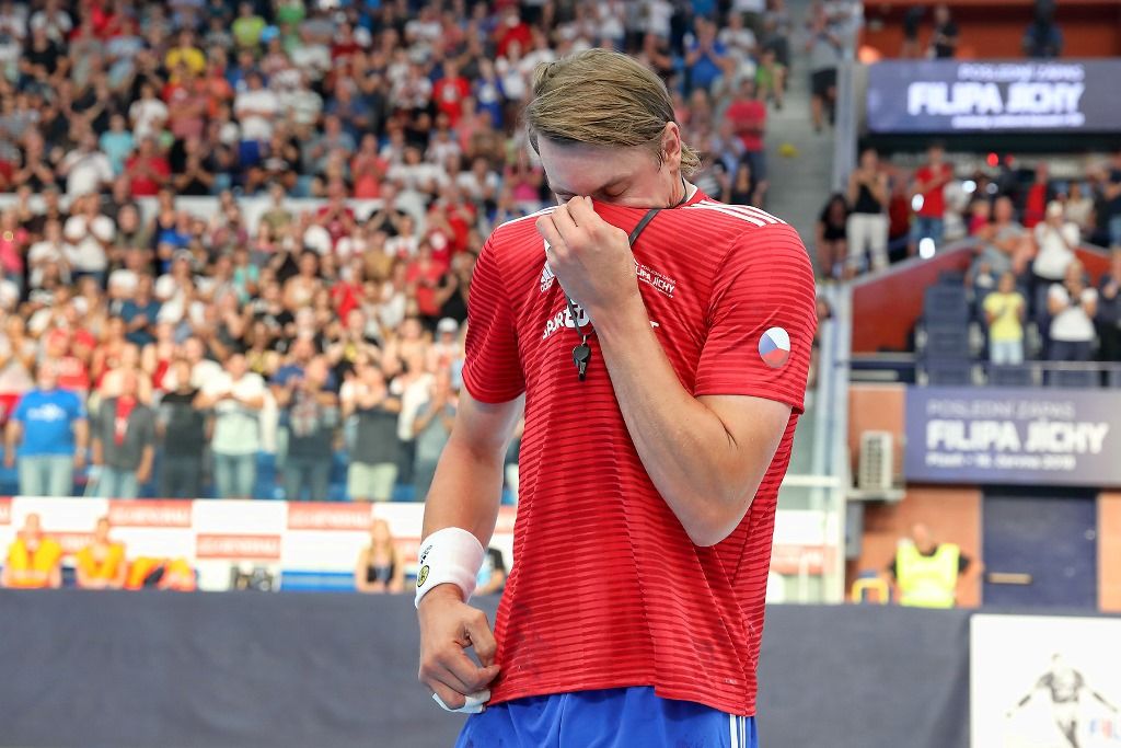 Filip Jícha se v Plzni loučil se svou sportovní kariérou, a s ním více než pět tisíc fanoušků (foto: 16.6.2018)