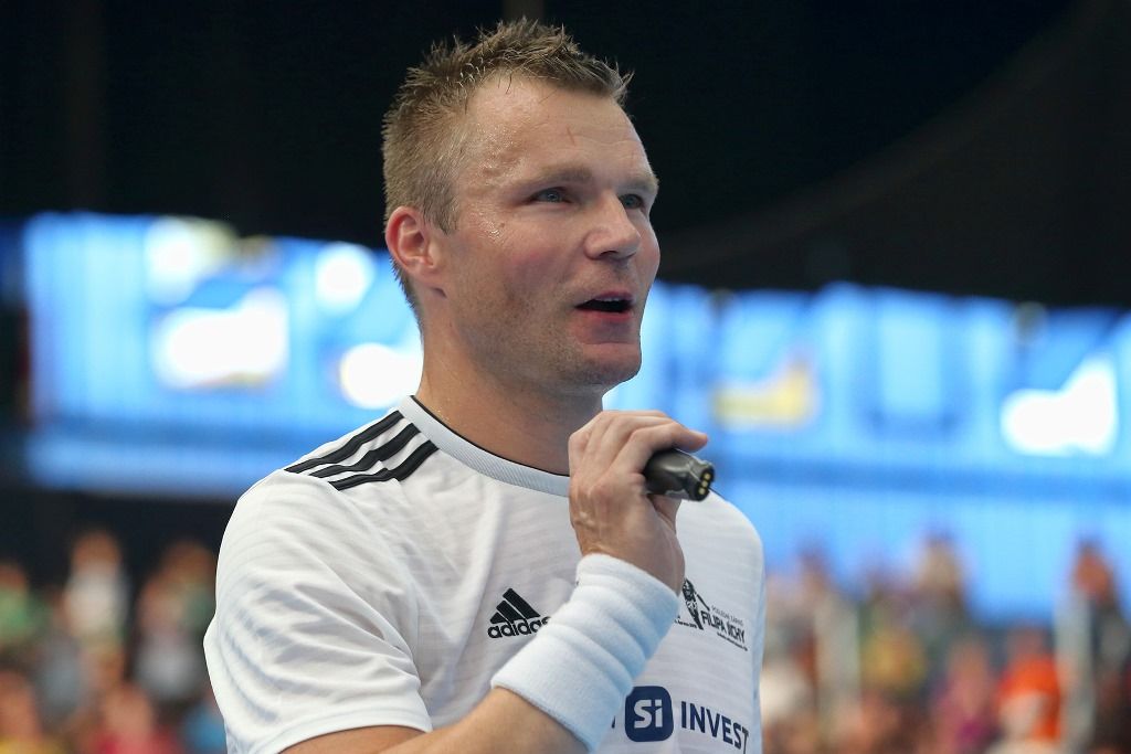 Filip Jícha se v Plzni loučil se svou sportovní kariérou, a s ním více než pět tisíc fanoušků (foto: 16.6.2018)
