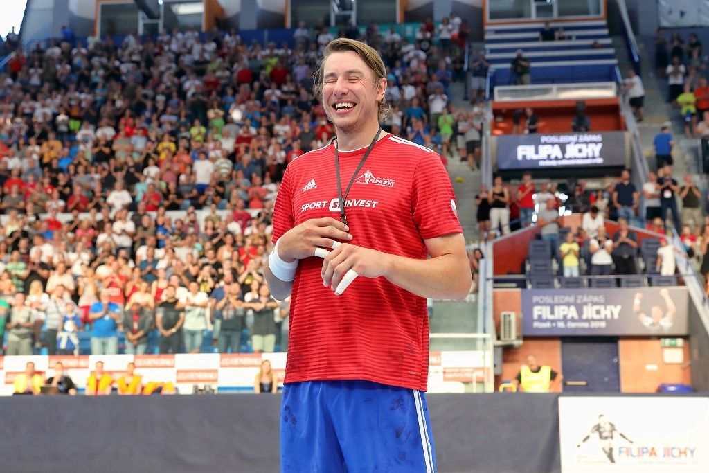 Filip Jícha se v Plzni loučil se svou sportovní kariérou, a s ním více než pět tisíc fanoušků (foto: 16.6.2018)