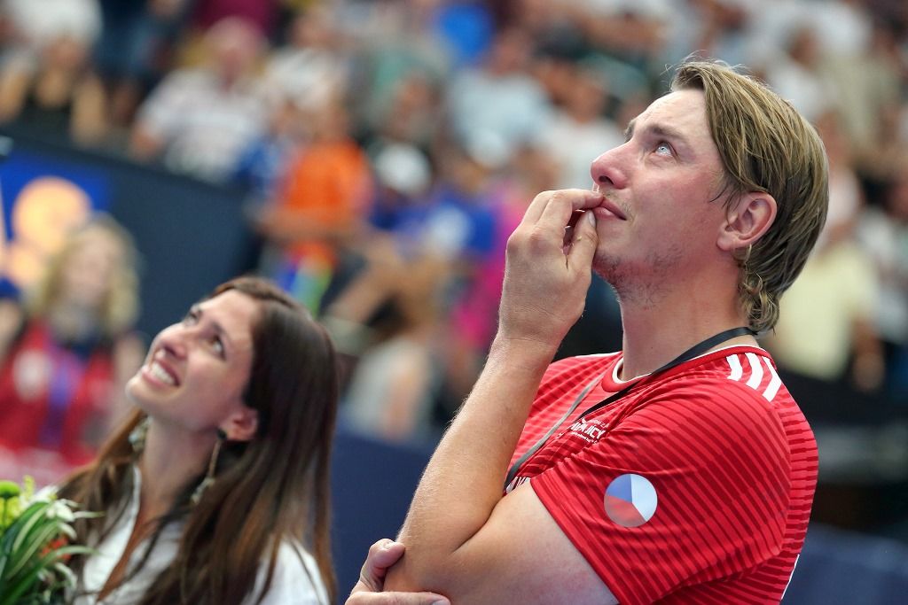 Filip Jícha se v Plzni loučil se svou sportovní kariérou, a s ním více než pět tisíc fanoušků (foto: 16.6.2018)