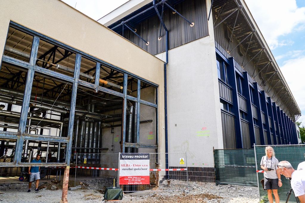 Zahájení přestavby Bazénu Slovany (foto: M. Pecuch, 20.6.2018)