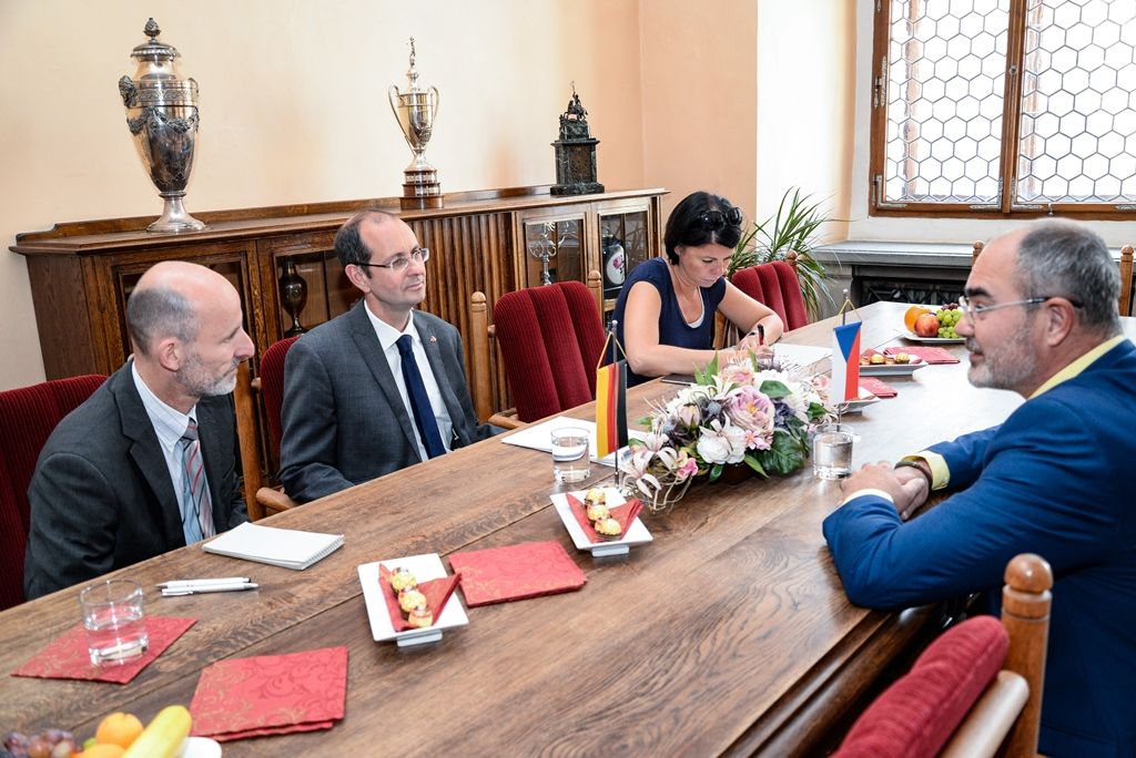 Plzeňskou radnici navštívili velvyslance Německa a po něm velvyslance Japonska (foto: M. Pecuch, 26.6.2018)