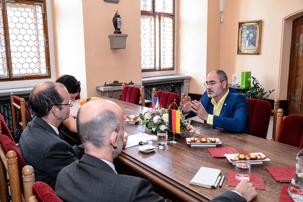 Plzeňskou radnici navštívili velvyslance Německa a po něm velvyslance Japonska (foto: M. Pecuch, 26.6.2018)