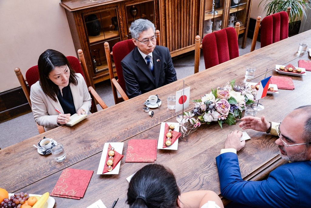 Plzeňskou radnici navštívili velvyslance Německa a po něm velvyslance Japonska (foto: M. Pecuch, 26.6.2018)