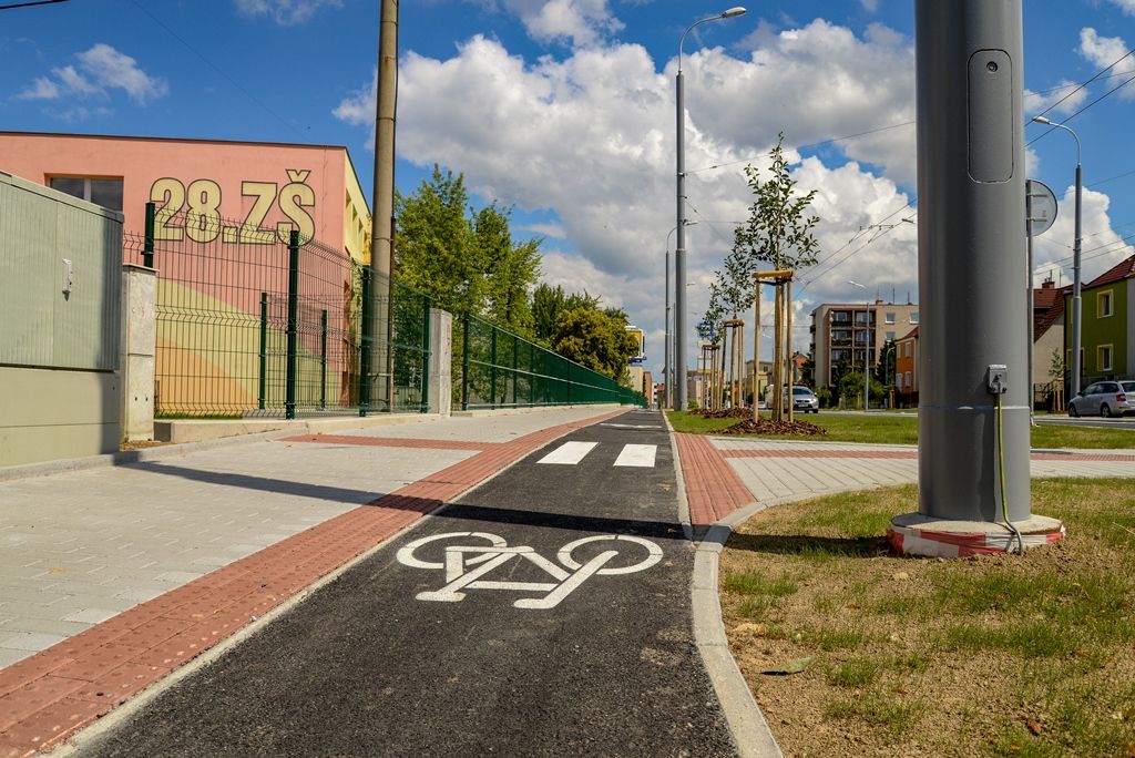 Rozsáhlá rekonstrukce Dlouhé ulice skončila (foto: M. Pecuch, 27.6.2018)
