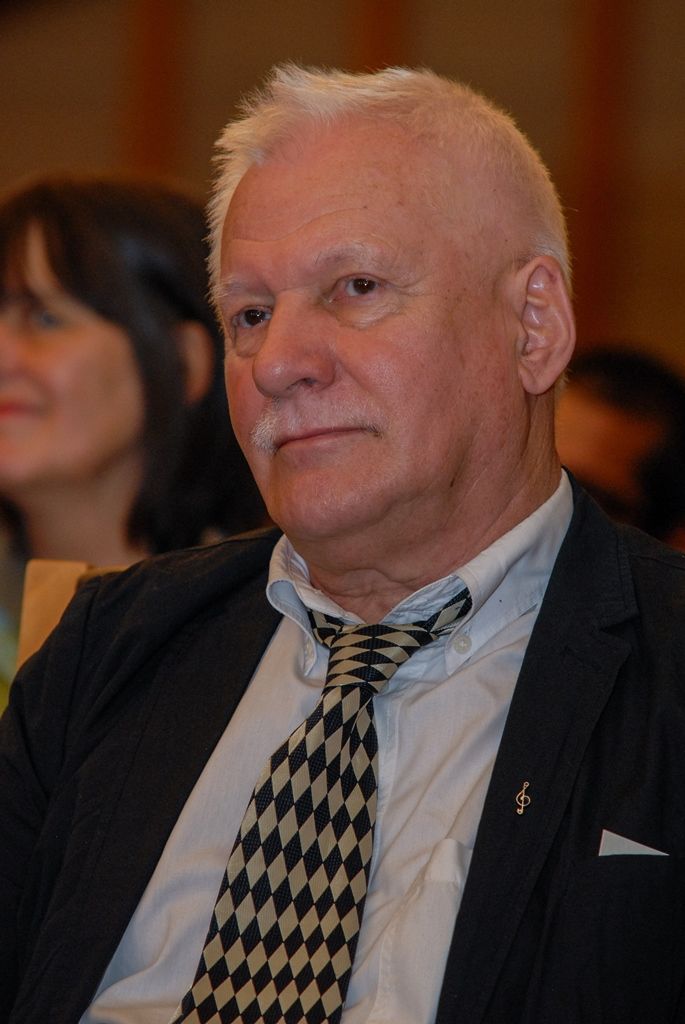 Výjimečné české i zahraniční osobnosti i instituce dnes v Plzni získaly Cenu Ladislava Sutnara, kterou uděluje Fakulta designu a umění Ladislava Sutnara Západočeské univerzity. Slavnostní ceremoniál se uskutečnil v obřadní síni radnice, předcházelo mu přijetí laureátů i vedení fakulty náměstkyní primátora Evou Herinkovou. (foto: 26.10.2015)