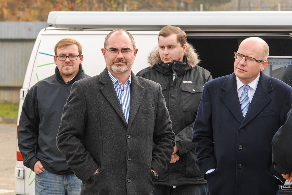 Za neocenitelné označil dnes (3.11.2015) dopoledne v Plzni předseda vlády České republiky Bohuslav Sobotka zkušenosti Plzně s titulem Evropské hlavní město kultury. Podle něj tyto zkušenosti bude možné využít pro úvahy dalších velkých českých měst, pokud se někdy v budoucnu rozhodnou ucházet o získání stejného titulu. Plzni projekt pomohl zpropagovat její novou dimenzi, krajská metropole známá jako město piva, strojírenství a průmyslu výrazně posílila také v kulturní rovině, uvedl Bohuslav Sobotka. Ten se při setkání s vedením města, podnikateli a zástupci příspěvkových organizací zajímal i o projekty v sociální oblasti, v dopravě, o výstavbu spalovny, tématem byla i podpora technického vzdělávání.