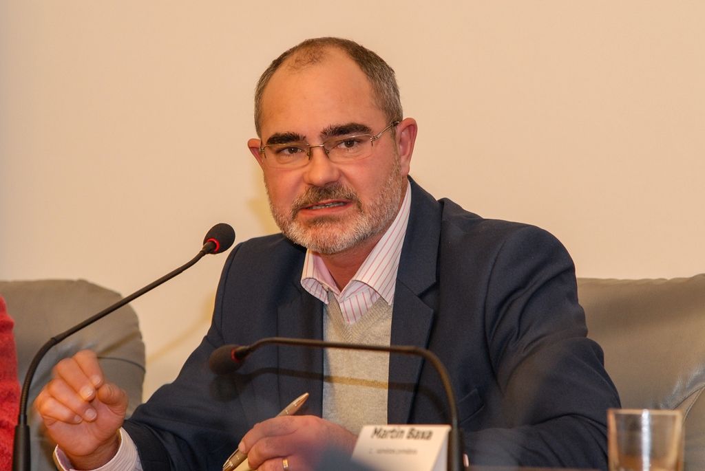 S výsledky projektu Plzeň – Evropské hlavní město kultury 2015 se v těchto dnech v západočeské metropoli seznámila delegace Výboru pro kulturu a vzdělávání Evropského parlamentu (CULT). Podle europoslanců Sylvie Costy (Itálie), Momchila Nekova (Bulharsko) a Michaely Šojdrové (Česká republika), kteří delegaci tvoří, je projekt Plzně pozitivní a otevírá velké možnosti dál. Europoslanci se zajímali o zkušenosti s realizací projektu, a to jak z hlediska aktuálních i dlouhodobých přínosů, tak i z hlediska rizik či problémů, kterým muselo město v přípravné i realizační fázi čelit. (foto: 5.11.2015)