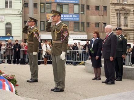 Tradiční pietní akt u památníku Díky, Ameriko!