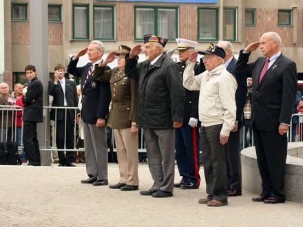 Tradiční pietní akt u památníku Díky, Ameriko!