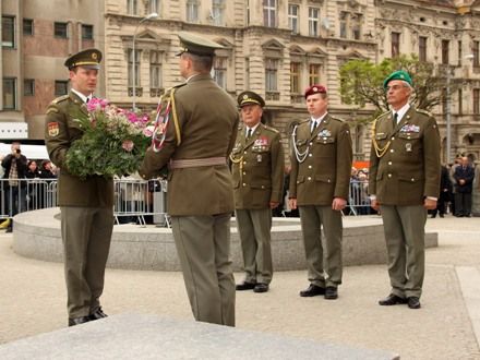 Tradiční pietní akt u památníku Díky, Ameriko!