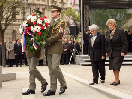 Tradiční pietní akt u památníku Díky, Ameriko!