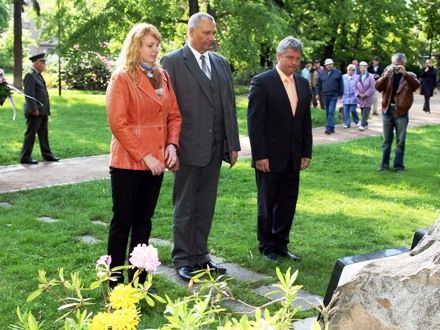 Fotografie z dalších pietních aktů konaných u příležitosti osvobození západních Čech americkou armádou