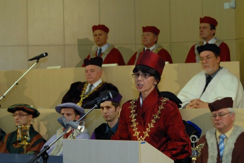 Studenti univerzity získali stipendia