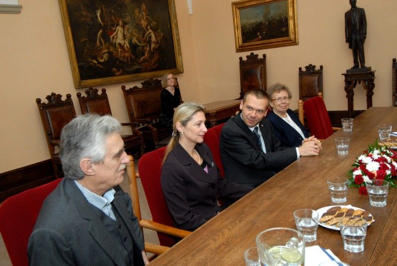 Poprvé při příležitosti 17. listopadu, Dne boje za svobodu a demokracii, udělil primátor města Plzně Martin Baxa historickou pečeť pěti významným plzeňským osobnostem a na základě rozhodnutí městského zastupitelstva také Cenu města Plzně (doc. PhDr. Vlasta Bokůvková, CSc.; MgA. Pavel Pavlovský; doc. Ing. Josef Průša, CSc.; Ing. arch. Jan Soukup; prof. Ing. Zdeněk Vostracký, DrSc.; prof. RNDr. MUDr. Jaroslav  Slípka, DrSc.).