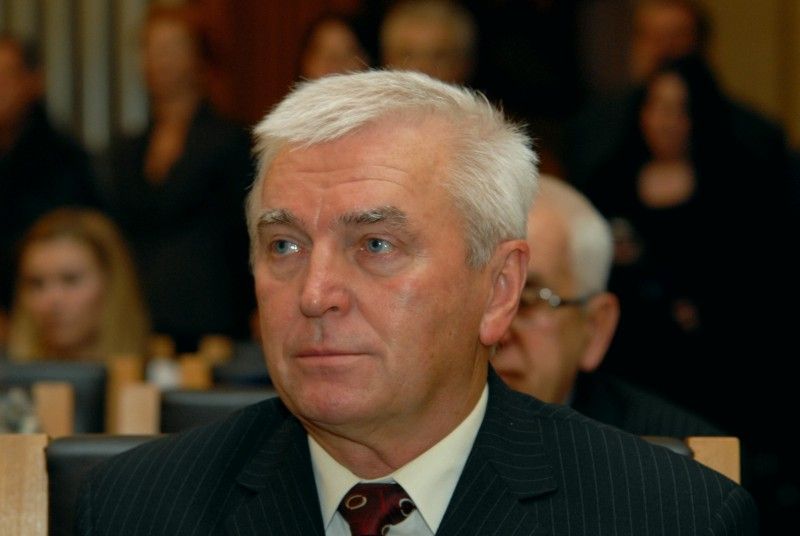 Poprvé při příležitosti 17. listopadu, Dne boje za svobodu a demokracii, udělil primátor města Plzně Martin Baxa historickou pečeť pěti významným plzeňským osobnostem a na základě rozhodnutí městského zastupitelstva také Cenu města Plzně (doc. PhDr. Vlasta Bokůvková, CSc.; MgA. Pavel Pavlovský; doc. Ing. Josef Průša, CSc.; Ing. arch. Jan Soukup; prof. Ing. Zdeněk Vostracký, DrSc.; prof. RNDr. MUDr. Jaroslav  Slípka, DrSc.).