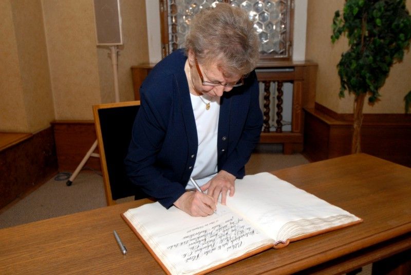 Poprvé při příležitosti 17. listopadu, Dne boje za svobodu a demokracii, udělil primátor města Plzně Martin Baxa historickou pečeť pěti významným plzeňským osobnostem a na základě rozhodnutí městského zastupitelstva také Cenu města Plzně (doc. PhDr. Vlasta Bokůvková, CSc.; MgA. Pavel Pavlovský; doc. Ing. Josef Průša, CSc.; Ing. arch. Jan Soukup; prof. Ing. Zdeněk Vostracký, DrSc.; prof. RNDr. MUDr. Jaroslav  Slípka, DrSc.).