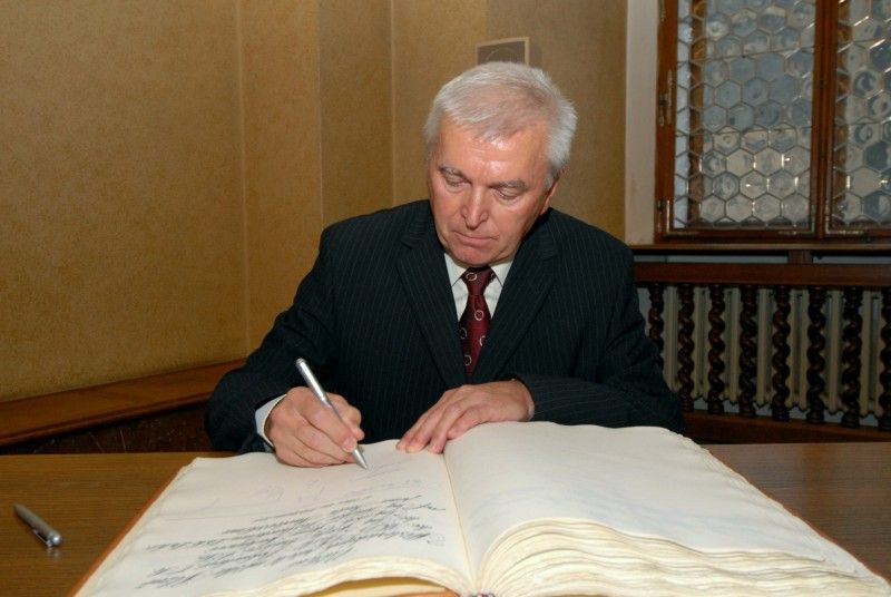 Poprvé při příležitosti 17. listopadu, Dne boje za svobodu a demokracii, udělil primátor města Plzně Martin Baxa historickou pečeť pěti významným plzeňským osobnostem a na základě rozhodnutí městského zastupitelstva také Cenu města Plzně (doc. PhDr. Vlasta Bokůvková, CSc.; MgA. Pavel Pavlovský; doc. Ing. Josef Průša, CSc.; Ing. arch. Jan Soukup; prof. Ing. Zdeněk Vostracký, DrSc.; prof. RNDr. MUDr. Jaroslav  Slípka, DrSc.).