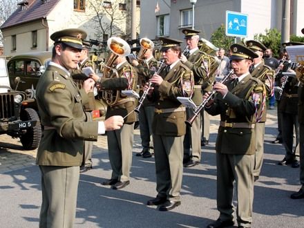 Pietní akt u Památníku americkým letcům v Liticích, 24. duben 2009