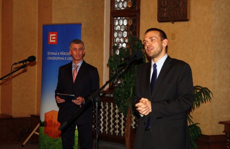 Jedenáctý ročník literární soutěže o Cenu Bohumila Polana, který se konal (25.11.2011) pod záštitou primátora Martina Baxy, má svého vítěze. Stal se jím Ivo Hucl, autor básnické sbírky Ostrovní básně. Porota udělila také dvě čestná uznání, a to Evě Válkové za básnickou sbírku Krvácím nahlas a potichu písmena a Petru Šváchovi za básnickou sbírku Vypřahám básně. (Foto: Z. Kubalová)