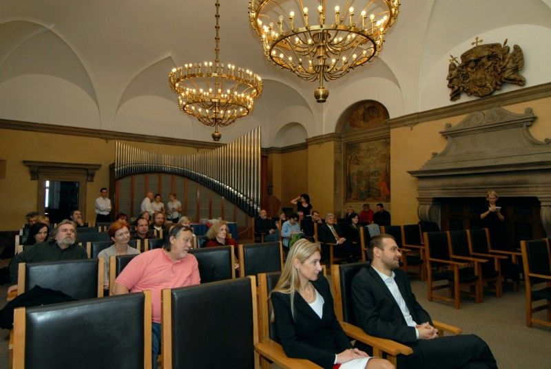 Procházka Plzní před rokem 1989 autorů Adama Skály a Petra Mazného a Tajemství plzeňských kopců Jana Hajšmana jsou dvě knižní novinky vydavatelství a nakladatelství Starý most (2.12.2011).