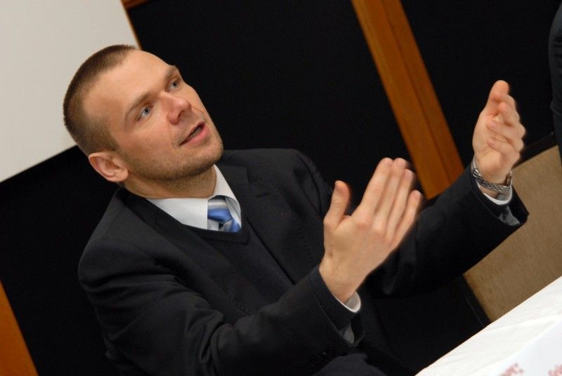 Čtvrtý ročník veletrhu realitních, stavebních a investičních příležitostí na Plzeňsku FINPEX byl dnes (13.12.2011) zahájen v Měšťanské besedě.