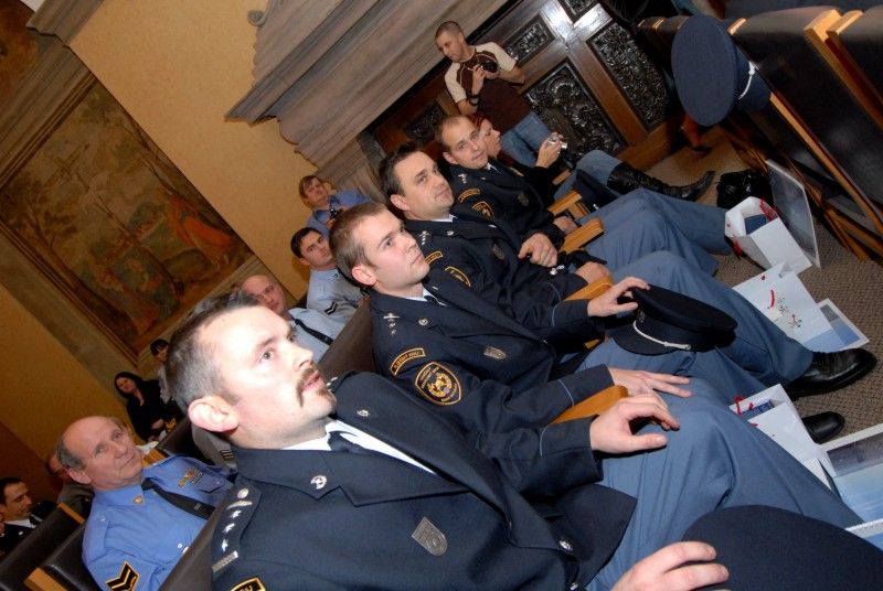 Na radnici se předávaly pamětní plakety za záchranu lidského života