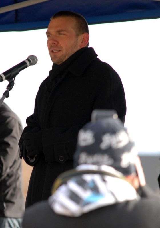 Ředitelství silnic a dálnic ČR (ŘSD) dnes (14.12.2011) uvedlo do provozu 1 962 metrů dlouhou přeložku na kapacitní silnici I/26 Plzeň Nová Hospoda. Jedná se o jeden z posledních přivaděčů na dálnici D5 vedoucí z Prahy do Rozvadova, který má zvýšit dostupnost této komunikace z centra Plzně. Zásadní význam má přeložka především pro obyvatele žijící v její blízkosti.